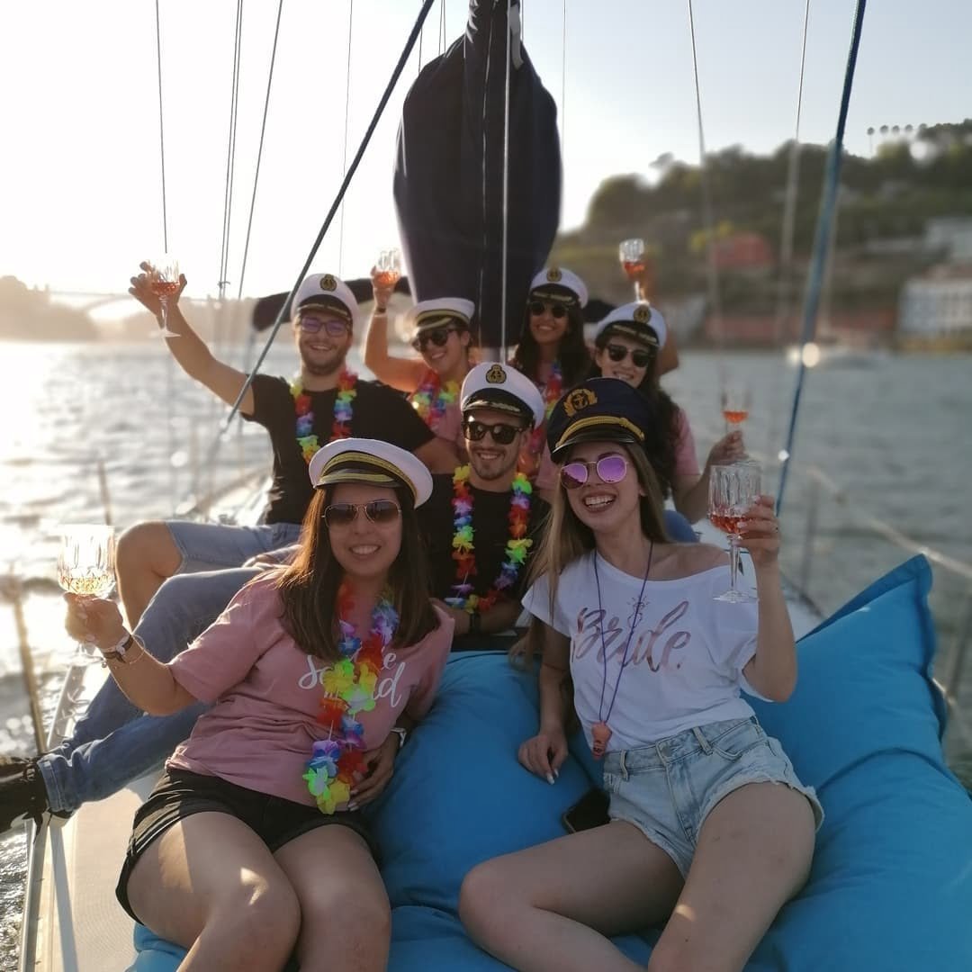 Charming Sailboat - Bachelor Party 2H