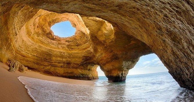 Algarve Private Tour: Sagres and Benagil from Lisbon