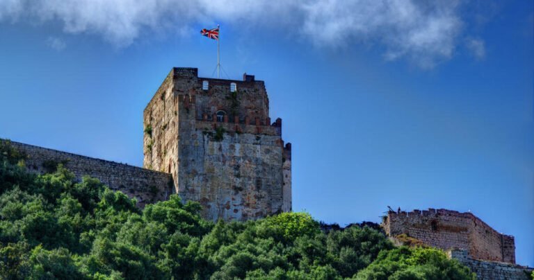 Sintra with Wine Tasting and Moorish Castle