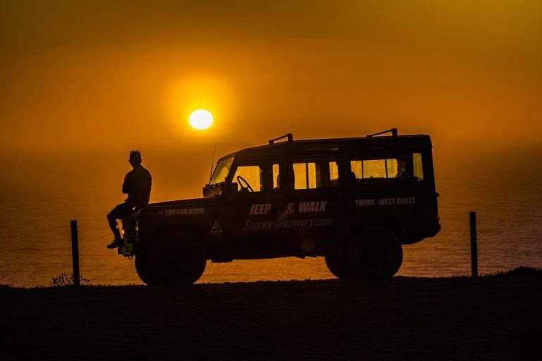 Sunset Todo-O-Terreno na Costa Oeste