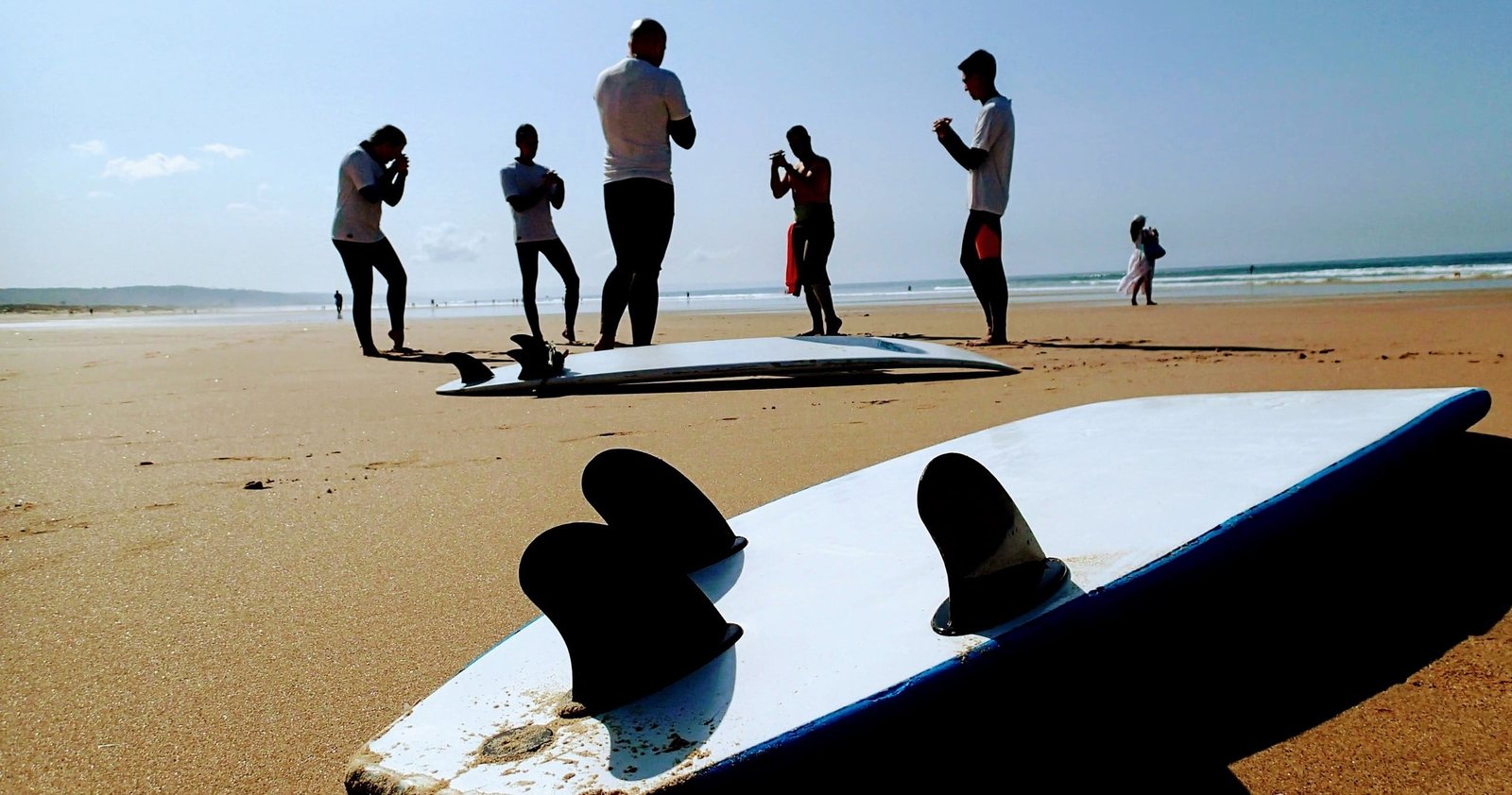 This Surf Camp combines accommodation at central Lisbon as well as travel seekers guided tours of evasion