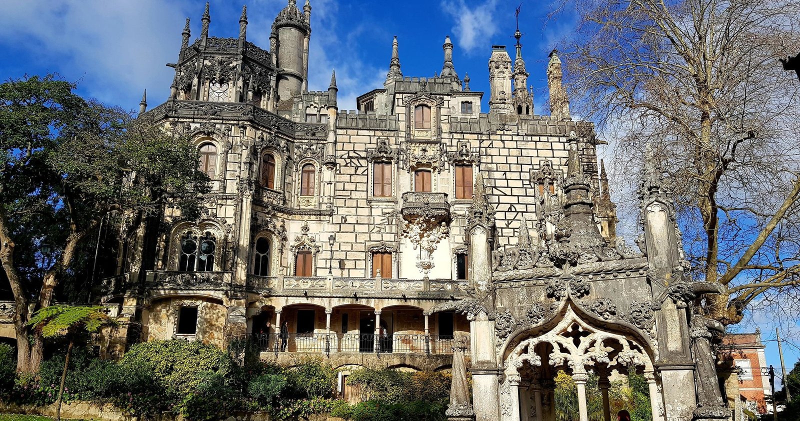 Private Sintra Tour with Wine Tasting & Regaleira experience