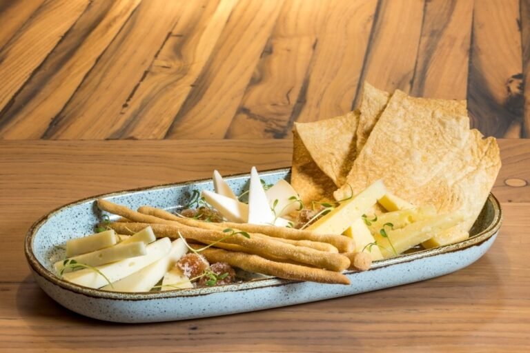 Experiência Gastronómica nas Caves Poças