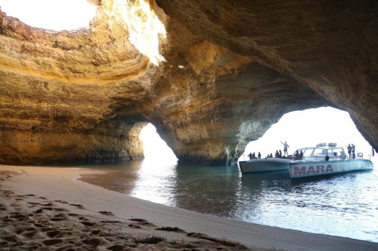 Catamaran MARA • Caves and Coastline