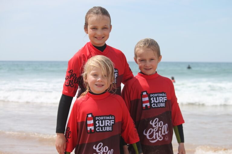 Praia da Rocha Surfing