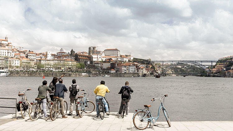 3-Hour Porto Bike Tour with a guide