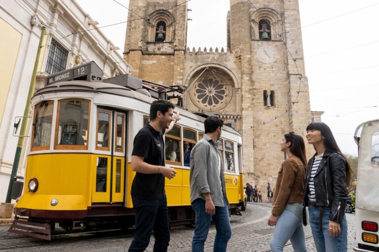 360º Lisbon SkyWalk: Old Town Walking