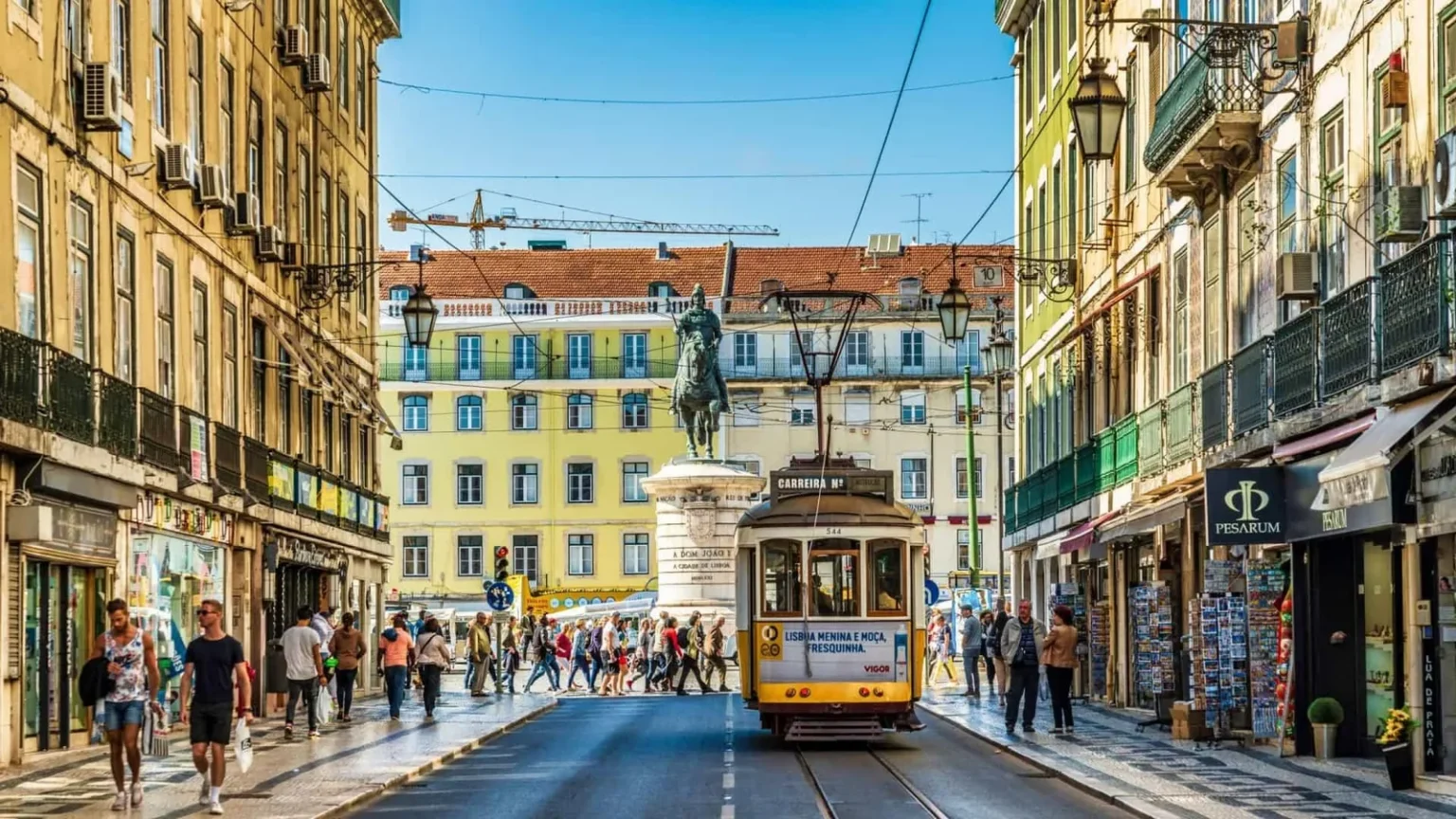 Private Driver around Lisbon - Customizable Tour
