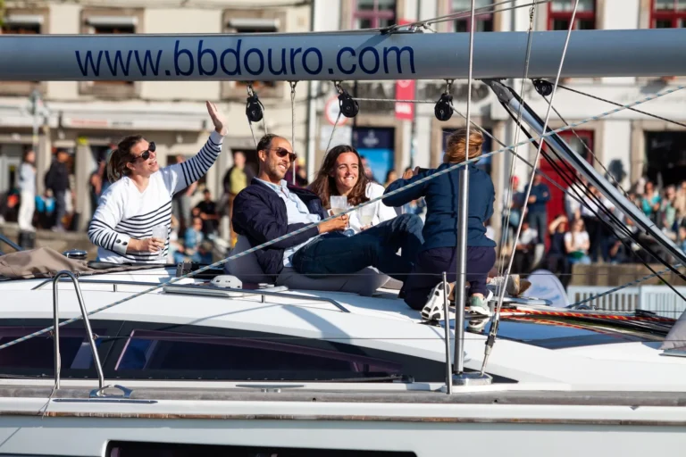 Porto - Cruzeiro no Rio Douro em Pequeno Grupo com Vinho do Porto
