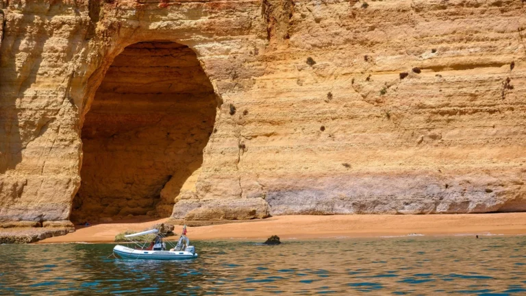 Grutas, Praias Fluviais e Centro de Portugal