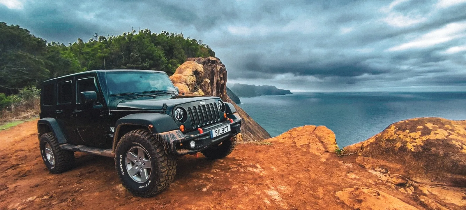 Private Jeep Wrangler Tour to the EAST - 8H